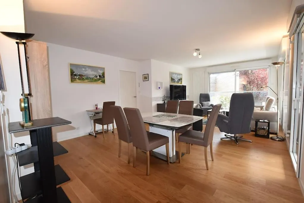 La Terrasse, 4 Personnes, Terrasse, Garage Apartment Rennes 0*,  France